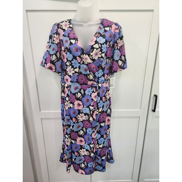 Nicole Miller Dresses & Skirts - NWT Nicole Miller Floral Black Pink Blue White Fit/Flare Dress Size M Lined